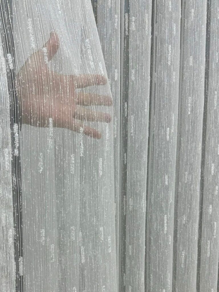 Şantuklu kelebek tül keten zemine yapılmış şık ve gösteriş sevenler için - 2