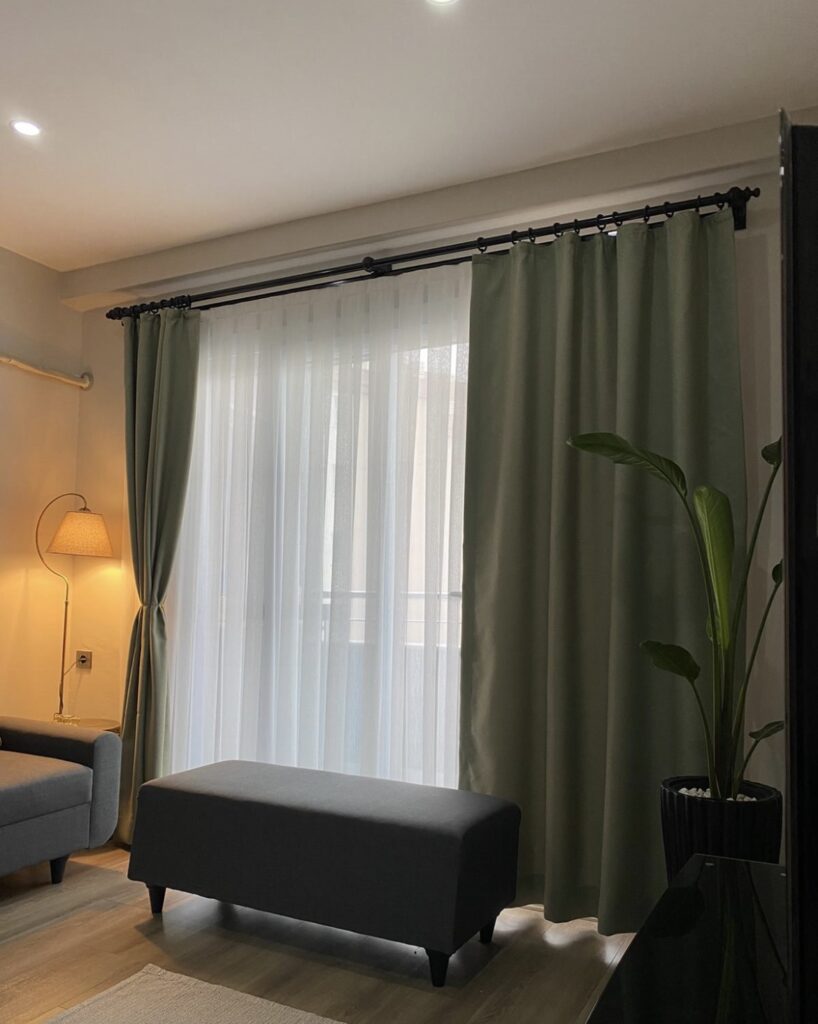 Haki Yeşili Keten Fon Perde – Doğallık ve Şıklığın Dengesi - 1