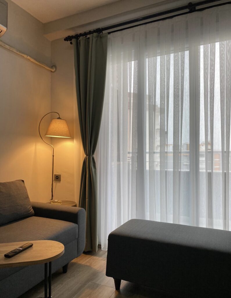 Haki Yeşili Keten Fon Perde – Doğallık ve Şıklığın Dengesi - 3