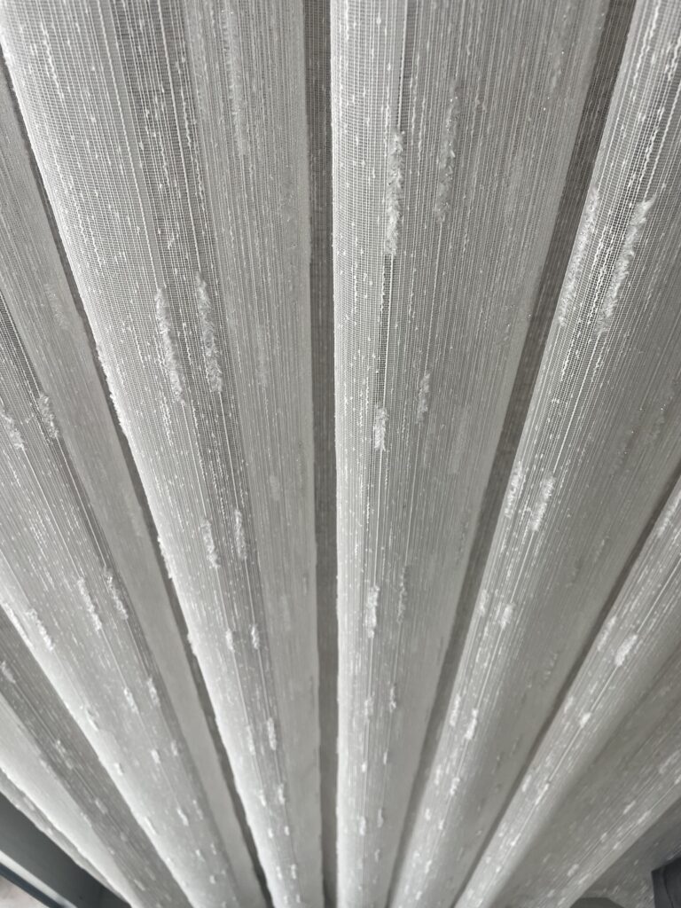 Şantuklu Kelebek Gümüş Tül Perde: Doğanın Zarafeti Evinizde - 2