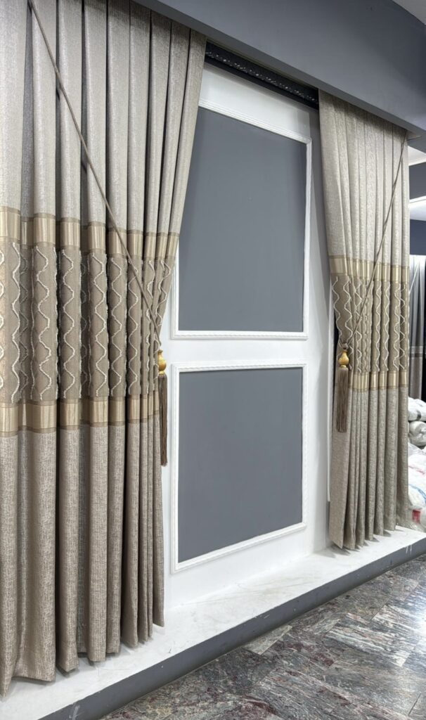 Jakarlı Pano Fon Perde Krem Renk – Modern ve Şık Dekoratif Fon Perde Betifull - 2